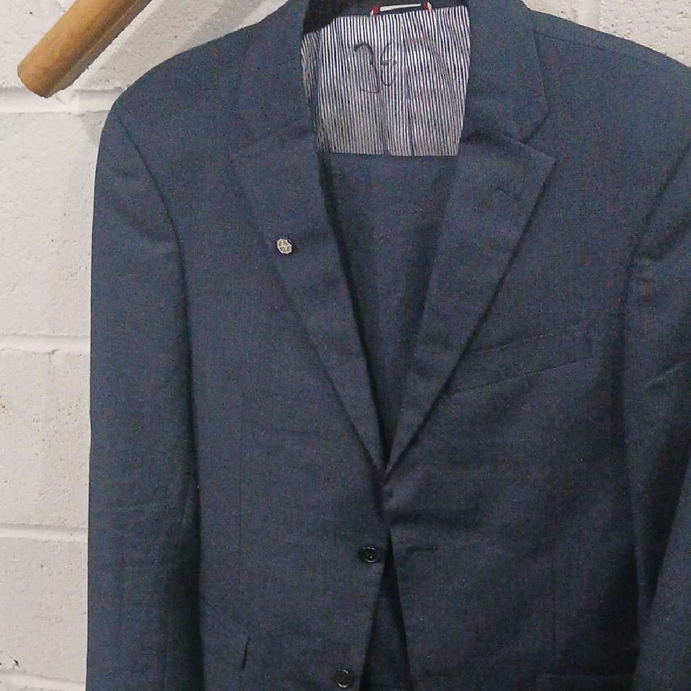 Tommy Hilfiger Blue Suite with Notch Lapels